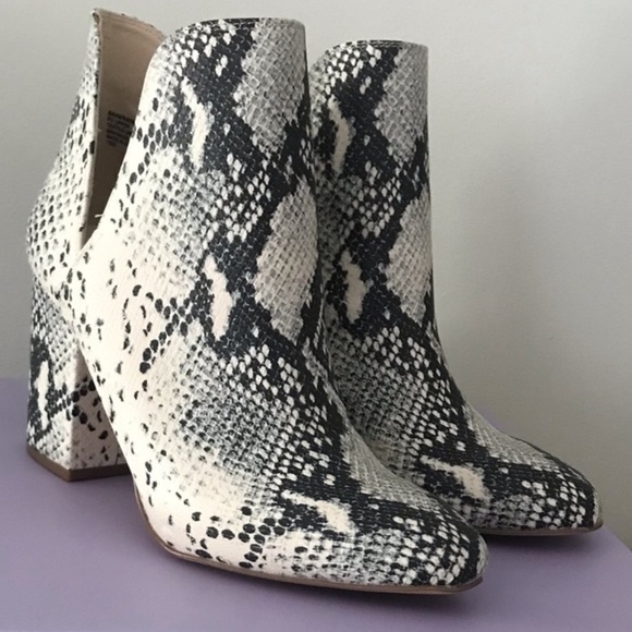 Madden Girl Snake Skin Heeled Boot Size 10 - Picture 7 of 7